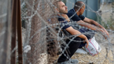 وزير إسرائيلي يدعو إلى رفع حظر دخول العمالة الفلسطينية