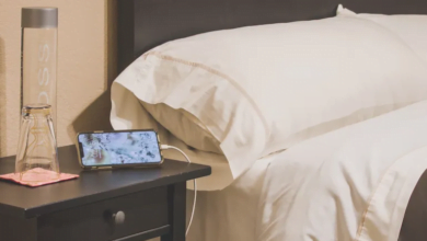 آبل تحذر مستخدمي آيفون من عادة خاطئة تعرضهم للإصابة