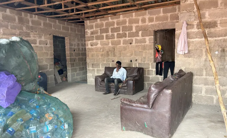 بالذكاء الاصطناعي هاتف يحل مشكلة غياب الإنترنت بالأماكن النائية