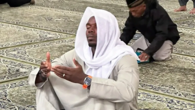 بسبب منشوراته الرمضانية بوغبا يحظى بدعم الملايين بعد الإيقاف الطويل