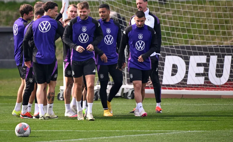 بضعف مبلغ "أديداس" "نايك" تقترب من رعاية المنتخب الألماني لكرة القدم