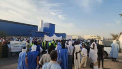 سكان توجنين يتظاهرون ضد مصانع بالمقاطعة