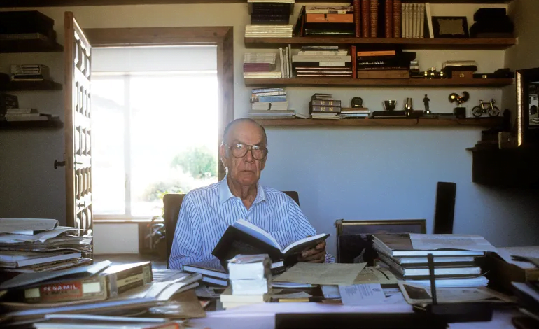 المنتصرون والمنهزمون كضحايا رواية "خلية النحل" سجل توثيقي لحرب إسبانيا الأهلية