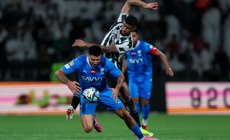 إصابة هداف الهلال قبل مواجهة النصر بالسوبر السعودي والعين الإماراتي بأبطال آسيا
