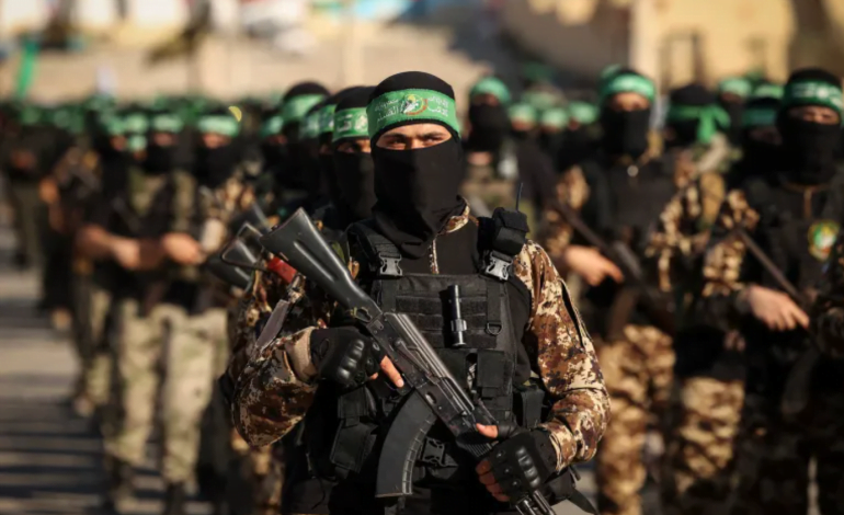 القسام تنصب كمائن للاحتلال وإسرائيل تقاتل بـ10 ألوية في غزة