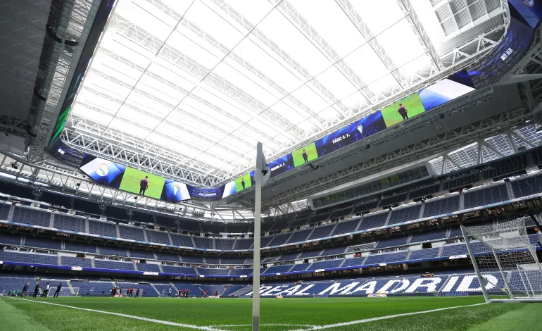 سر الصخب الكبير داخل ملعب سنتياغو برنابيو معقل ريال مدريد