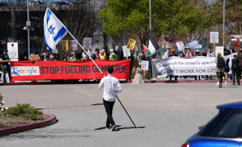 موظفو غوغل المطرودون بسبب احتجاجهم على العقد الإسرائيلي يرفعون قضية على الشركة