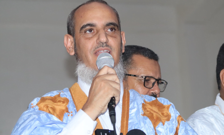 مرشح تواصل يتعهد من كيفة بتقسيم لعصابة إلى ولايتين