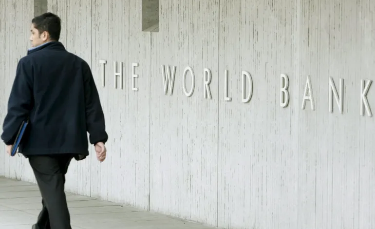 مصر تقترض 700 مليون دولار من البنك الدولي ضمن جهود لحشد ملياري دولار للتنمية