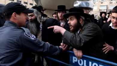 كتاب إسرائيليون يقيّمون قرار المحكمة العليا بشأن تجنيد الحريديم