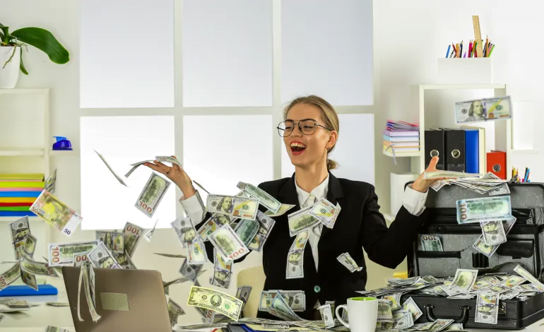 نصف مليون مليونير جديد بالولايات المتحدة في 2023