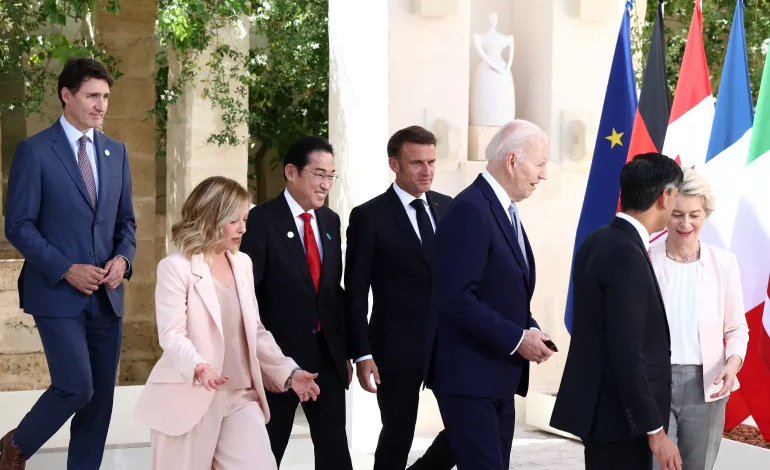 هل يحق للدول الكبرى منح أموال روسيا إلى أوكرانيا؟