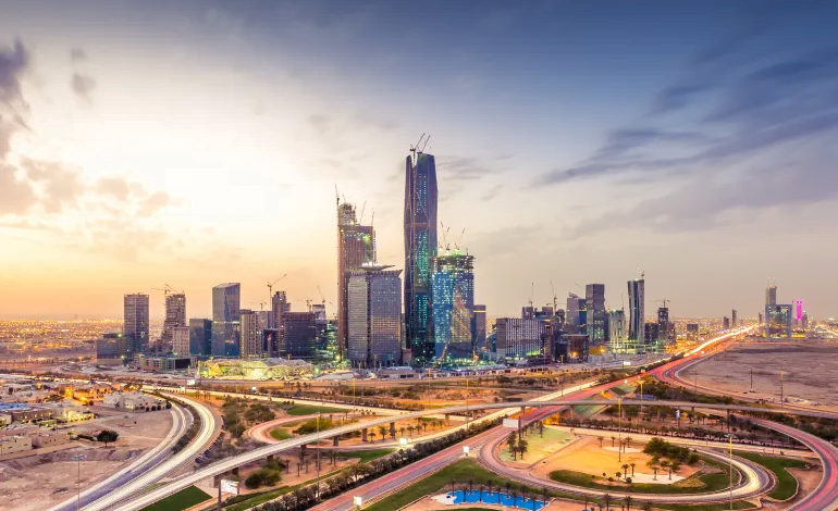 السعودية تتجاوز الصين وتصبح أكبر مصدر للسندات بالأسواق الناشئة