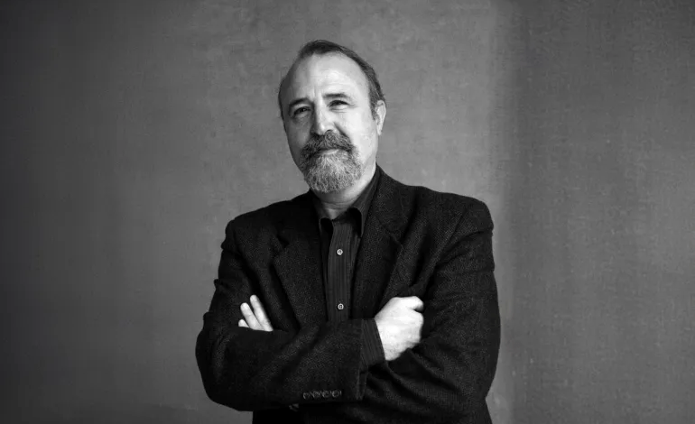 إنزو باتشي: حرب إسرائيل هي تطهير عرقي ونعيش مرحلة تاريخية من الاضطراب العالمي